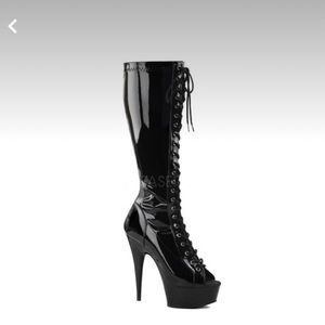 Brand new Pleaser boots 8 patent leather platform peep toe
